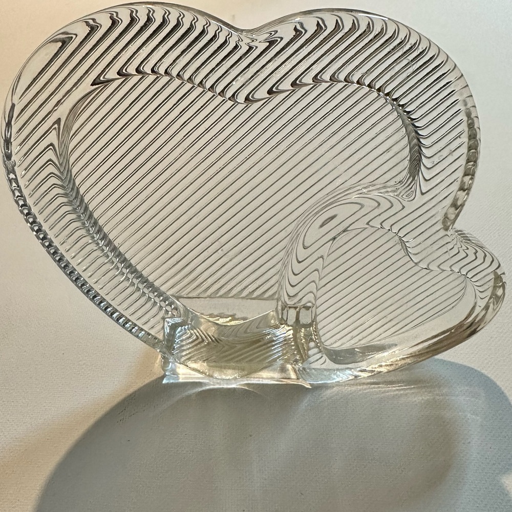Mikasa Japan Polished Portraits Double Heart Frame Ridged Back Glass Valentines